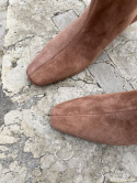Eleganckie zamszowe botki L'estrosa