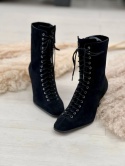 Eleganckie sznurowane botki L'estrosa