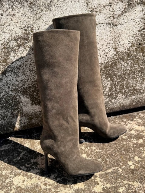 Kozaki na obcasie L'estrosa