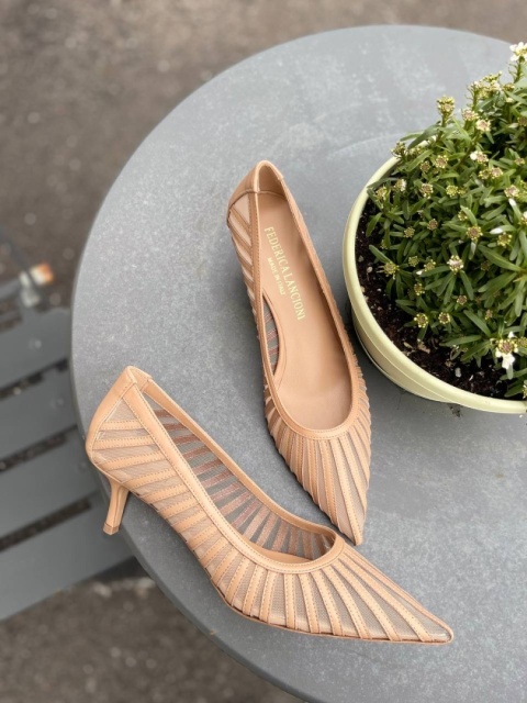 Czółenka Lancioni beige