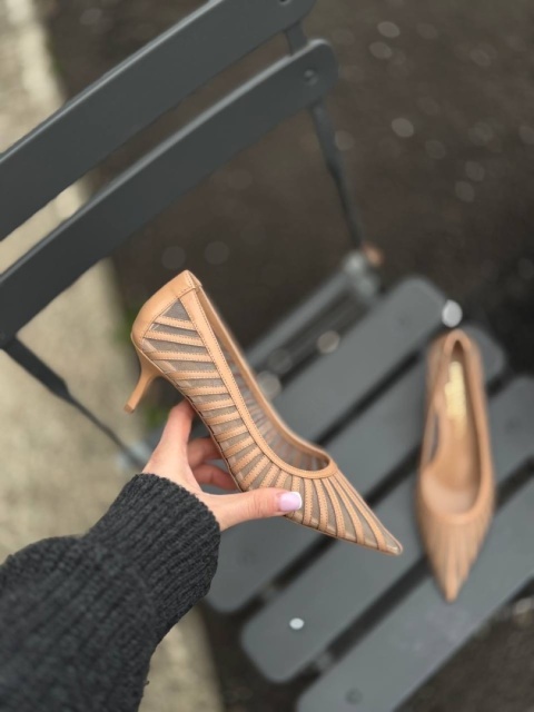 Czółenka Lancioni beige