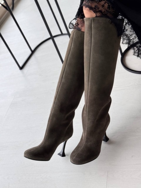 Kozaki na obcasie L'estrosa