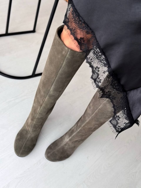 Kozaki na obcasie L'estrosa