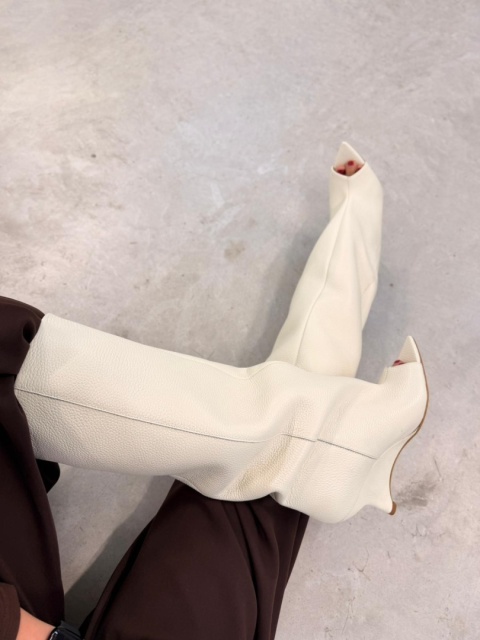 Kozaki na platformie L'estrosa