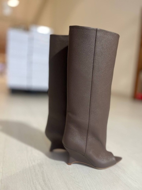 Kozaki na platformie L'estrosa