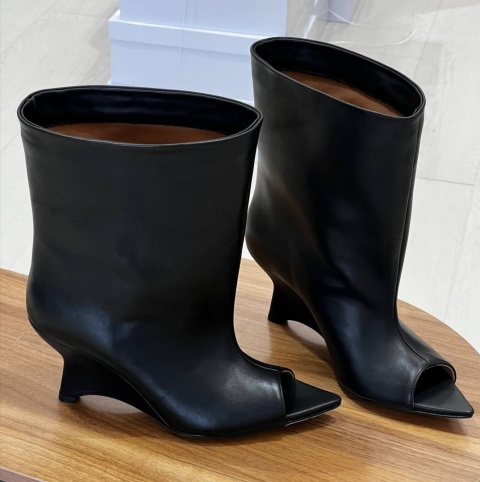 Skórzane kozaki na platformie L’estrosa