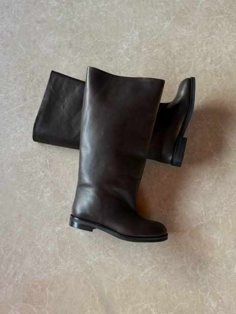 Szerokie kozaki L'estrosa