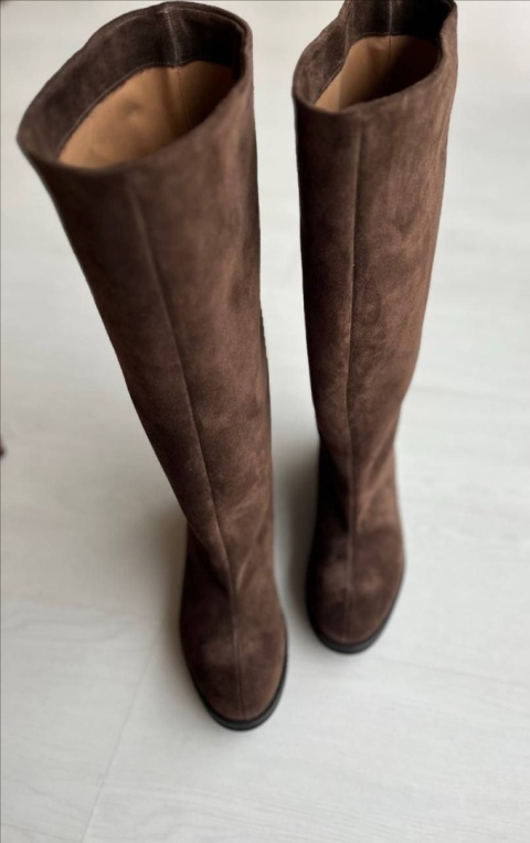 Szerokie kozaki L'estrosa