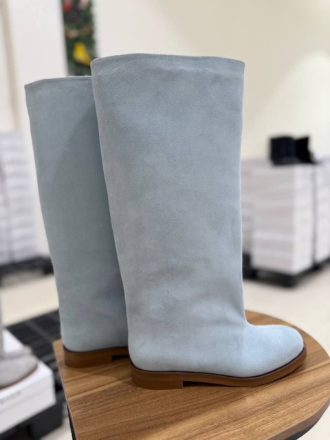 Szerokie kozaki L'estrosa