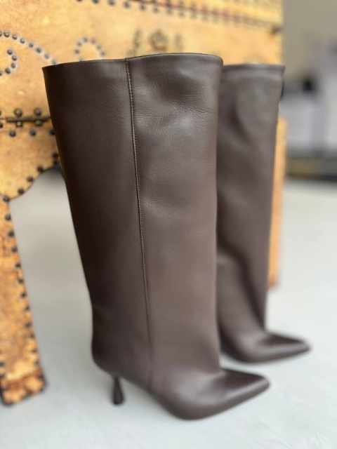 Szerokie kozaki na obcasie L’estrosa