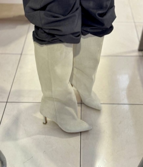 Szerokie zamszowe kozaki Lancioni