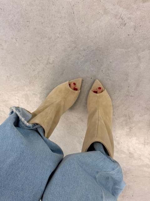 Zamszowe kozaki na platformie L'estrosa