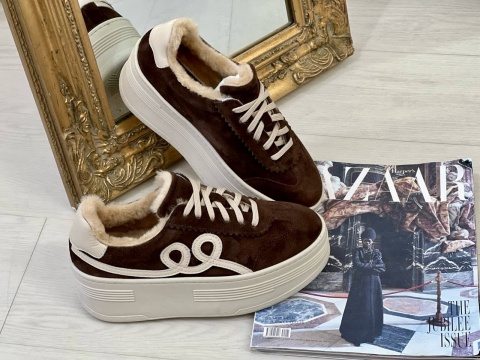 Zamszowe sneakersy na platformie Lestrosa Zamszowe sneakersy na platformie Lestrosa