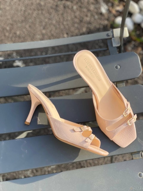 Eleganckie klapki na obcasie Lancioni