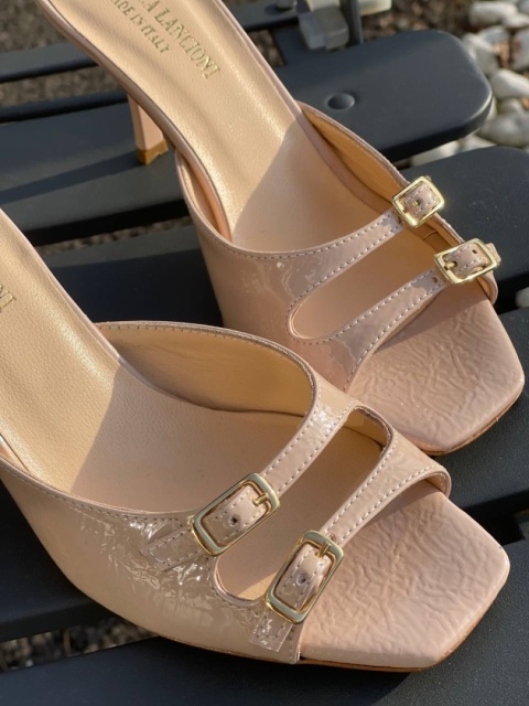 Eleganckie klapki na obcasie Lancioni