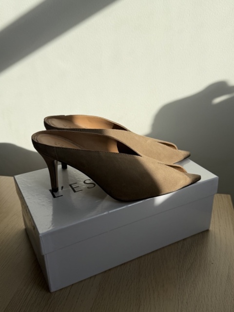 Klapki L’estrosa Sole zamsz taupe