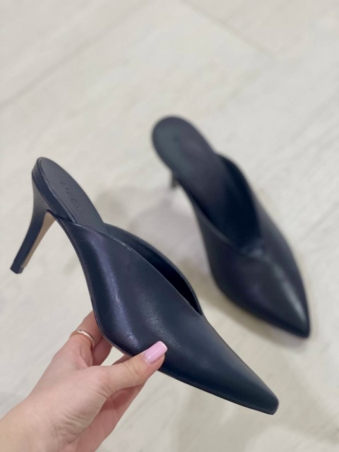 Klapki L’estrosa skòra