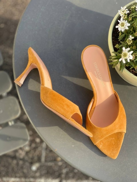 Klapki na obcasie Lancioni