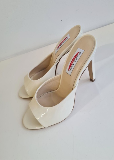 Klapki na obcasie Spaziomoda