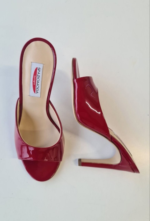 Klapki na obcasie Spaziomoda