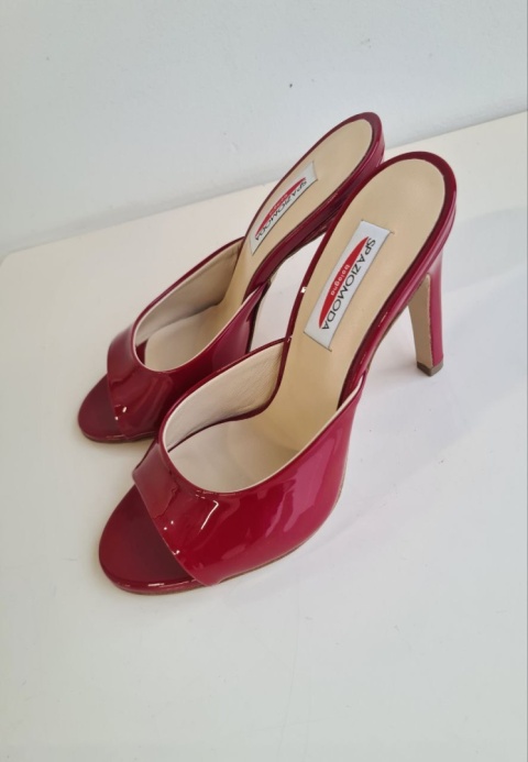 Klapki na obcasie Spaziomoda