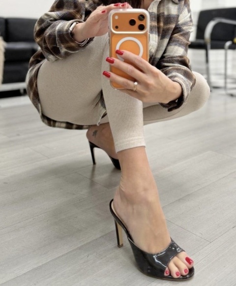 Klapki na obcasie Spaziomoda