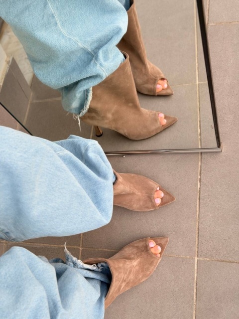 Kozaki na obcasie L'estrosa