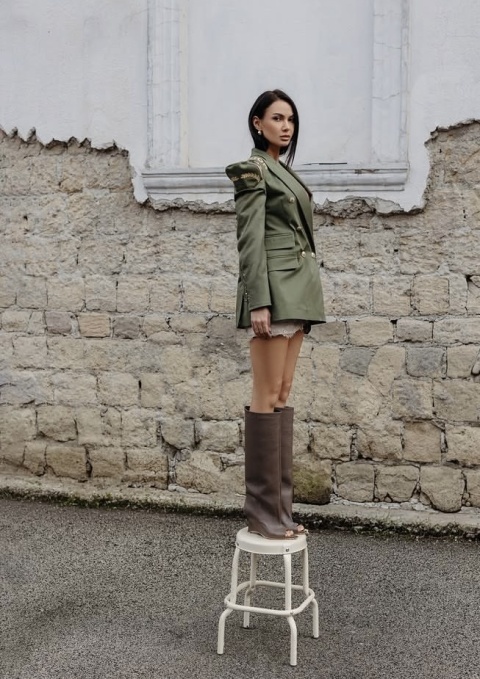 Kozaki na platformie L'estrosa Aria