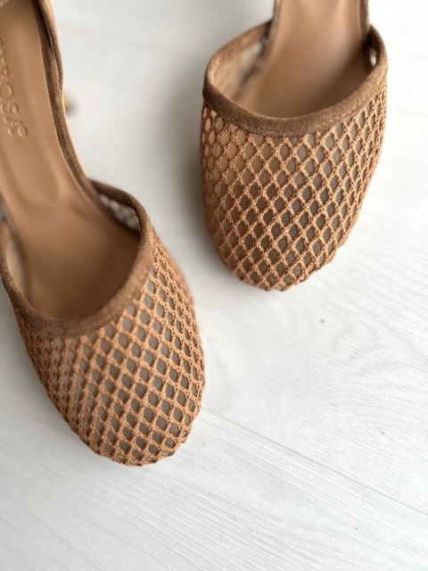 Sandały z siateczką L'estrosa