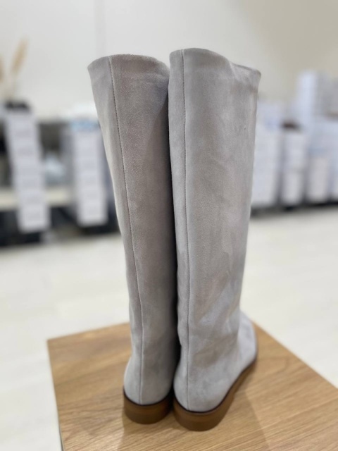 Szerokie kozaki L'estrosa