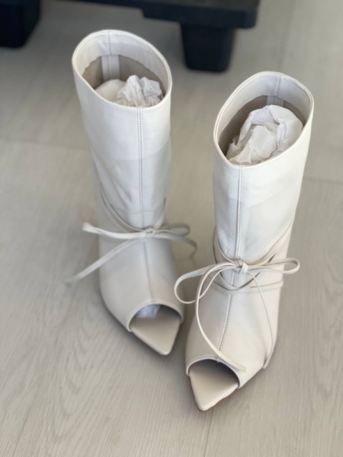 Sznurowane kozaki na platformie skóra