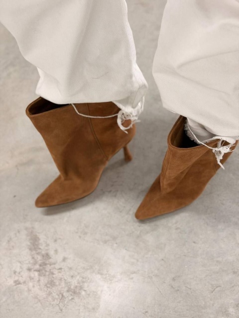 Zamszowe botki Wiola