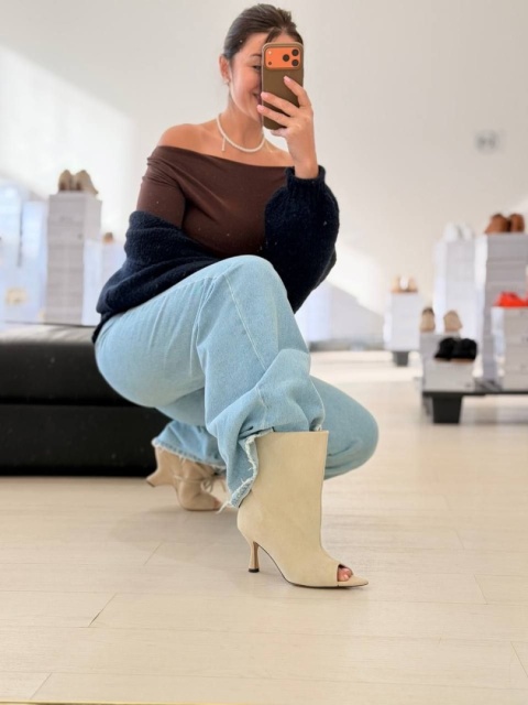 Zamszowe kozaki na obcasie L'estrosa