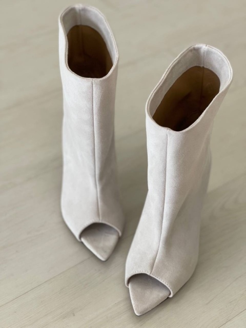 Kozaki na obcasie L'estrosa