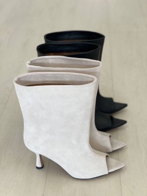 Kozaki na obcasie L'estrosa