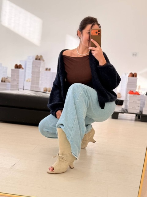 Zamszowe kozaki na platformie L'estrosa