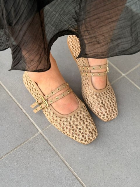 Ażurowe baletki L'estrosa — beżowe