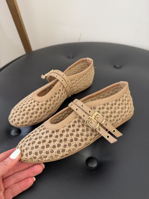 Baleriny L'estrosa ażurowe z paskiem — beżowe