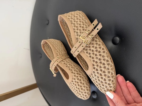 Baleriny L'estrosa ażurowe z paskiem — karmelowe