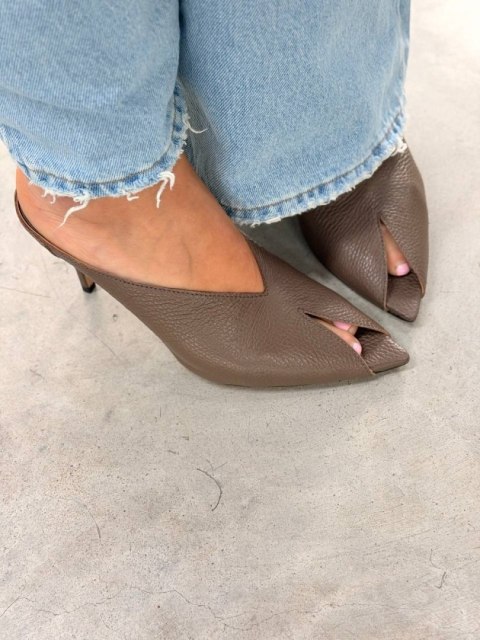 Klapki L'estrosa Sole skòra — cappuccino