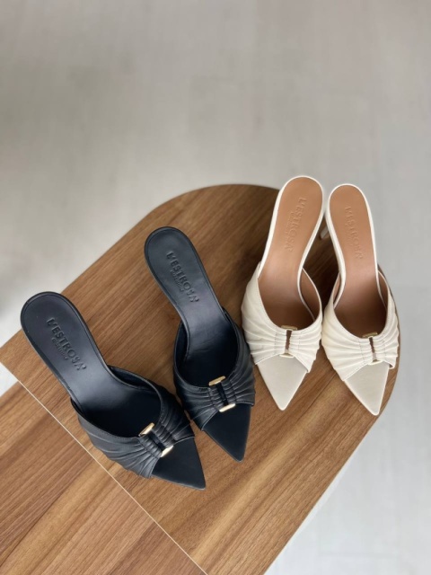 Klapki L'estrosa — czarne