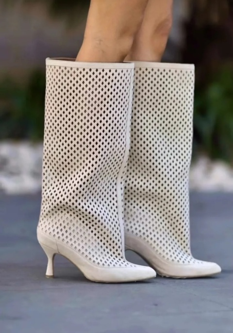 Kozaki ażurowe zamszowe na szpilce L'estrosa