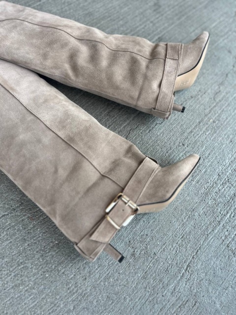 Zamszowe kozaki Lancioni — taupe